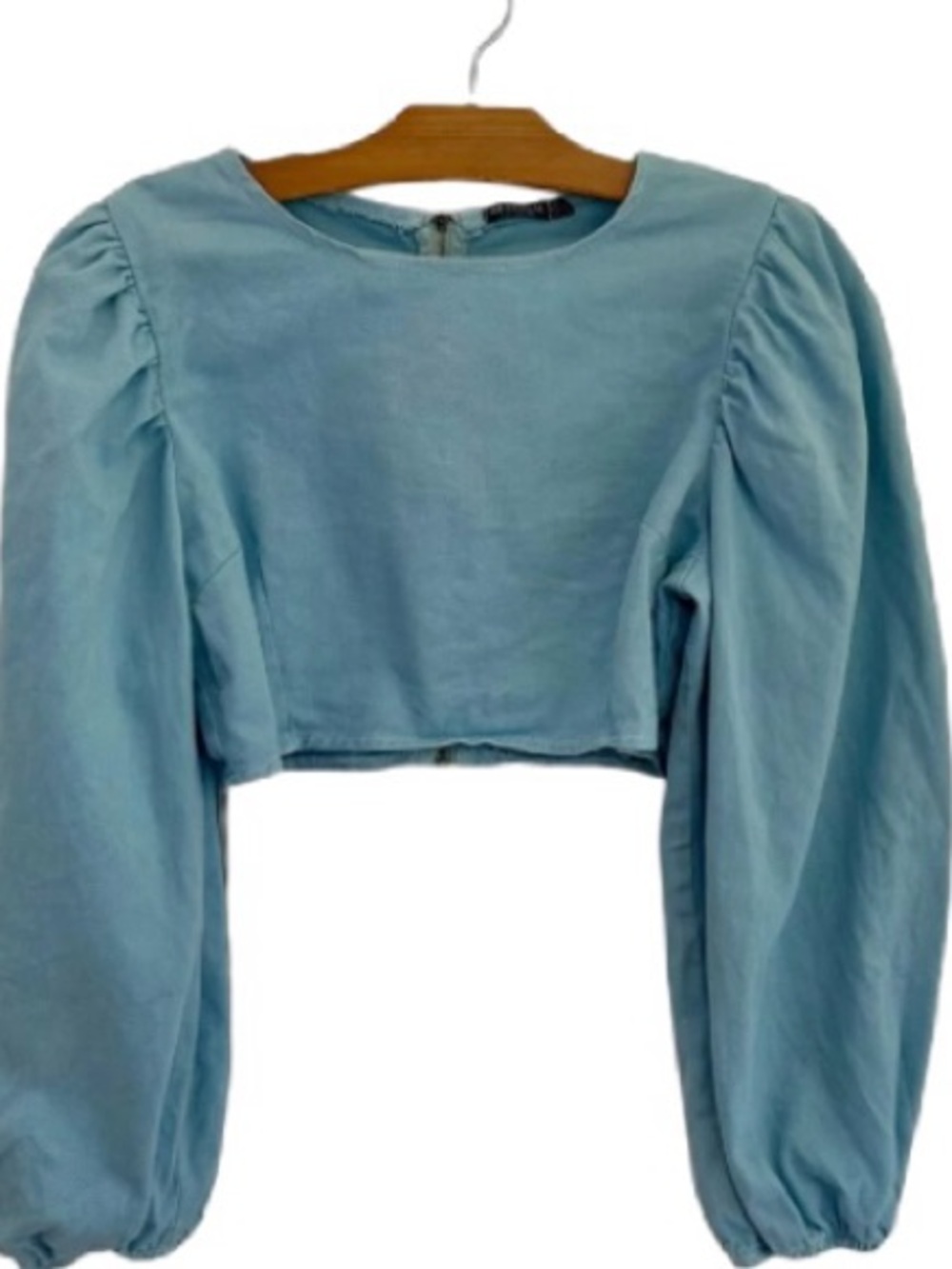 Nasty Gal Light Blue Puff Sleeve Crop Top

US 10